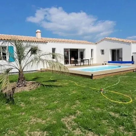 Spacieuse Avec Piscine Privée à L'île-d'yeu – 150 M² Villa